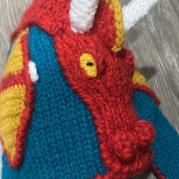 Hand knit Red Dragon Beanie 17% alpaca wool kids hat - Picture 4 of 11